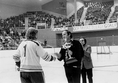 Penticton Vees honouring 1973 Champions Penticton Broncos at upcoming game  - BCHL 