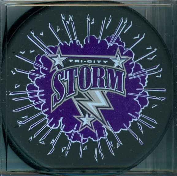 Souveniere Puck 2005-06 season. Official USHL logo on reverse.